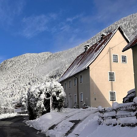 Apartamento Haus Im Hochtal Bad Bleiberg Exterior foto